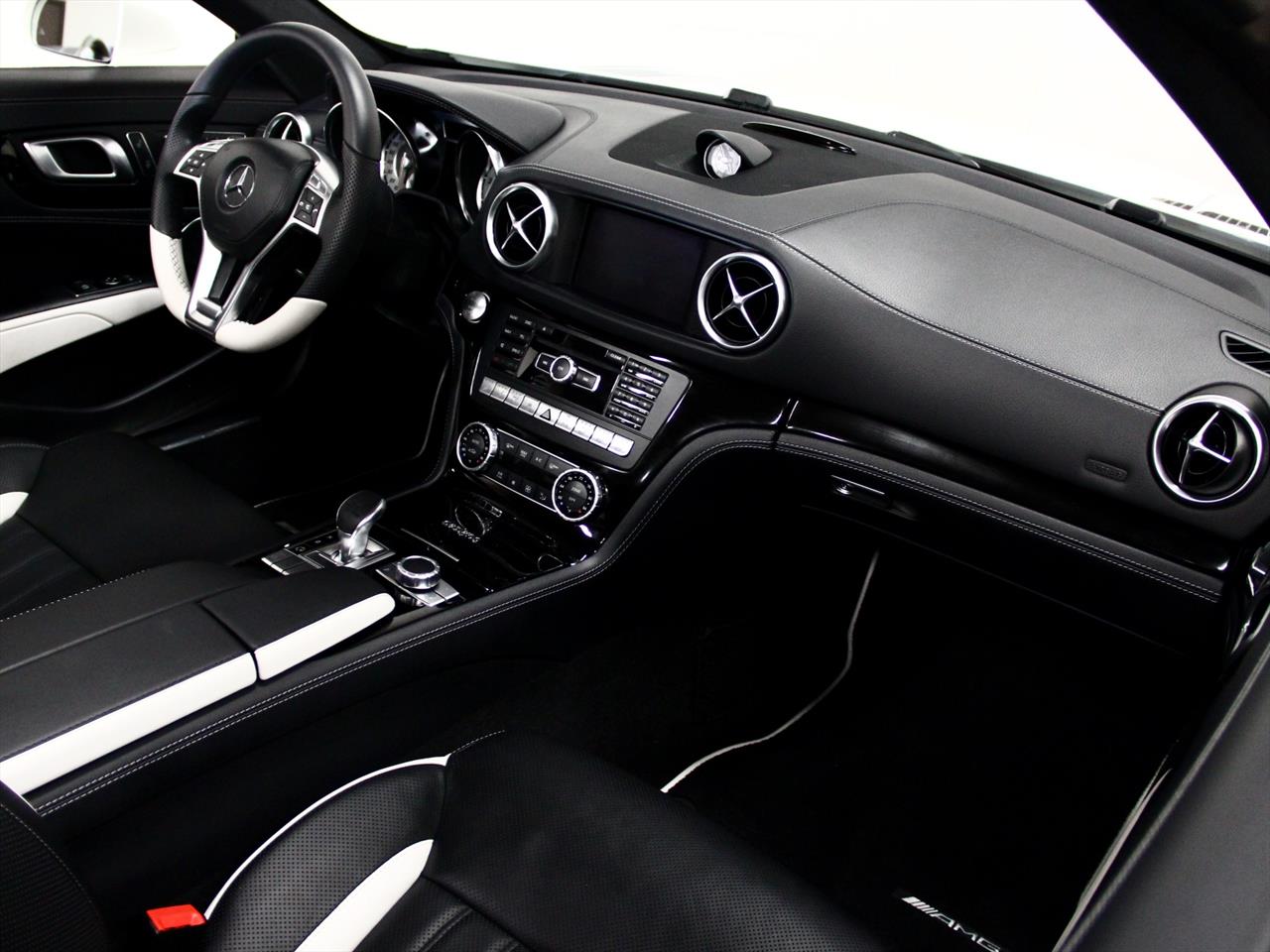 2015 Mercedes Benz SL 550 White Arrow Edition