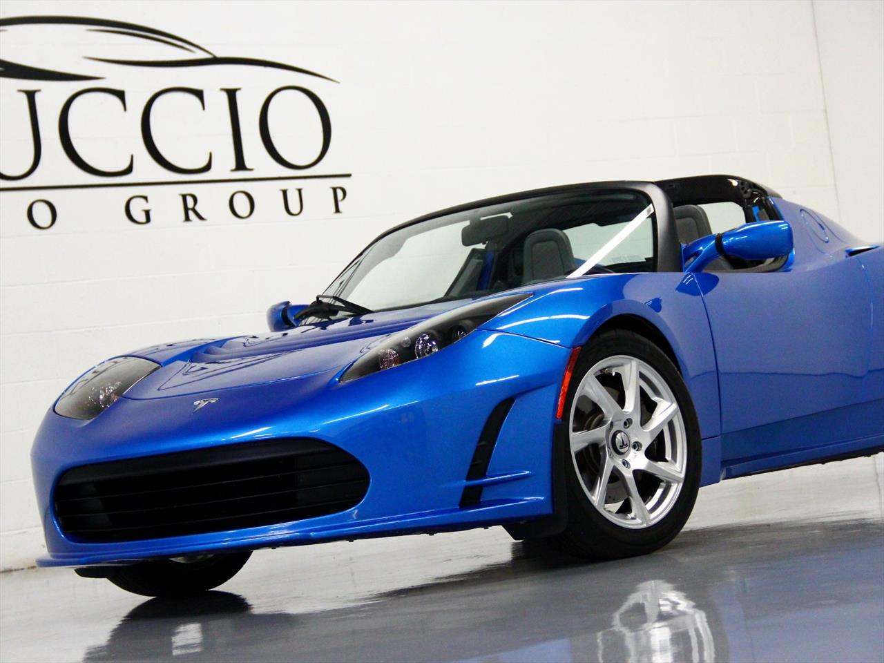 Tesla roadster sport 2011