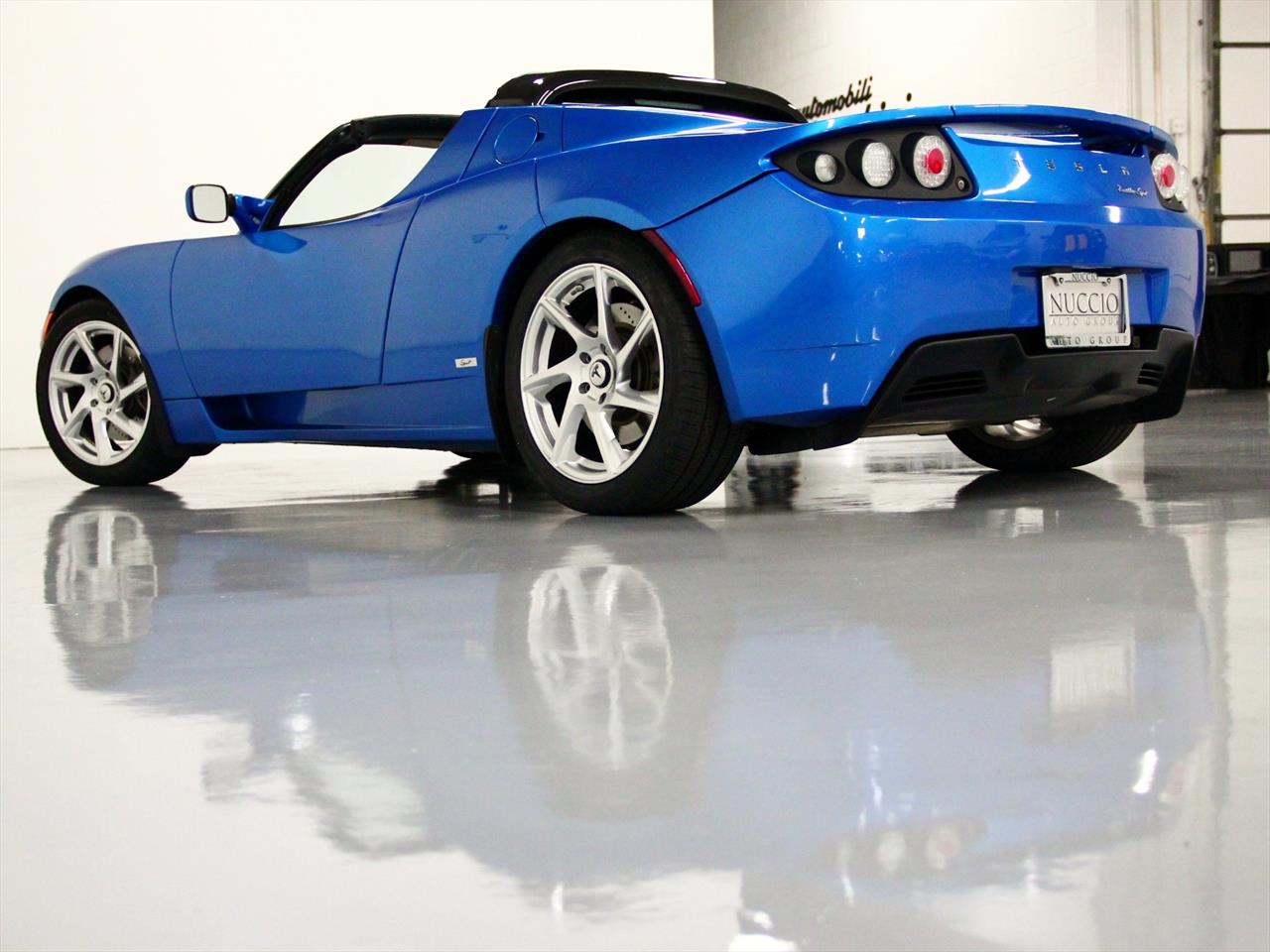 Tesla roadster sport 2011