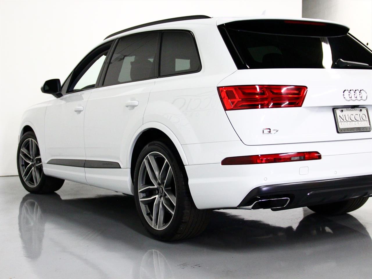 2017 Audi Q7 Prestige Quattro