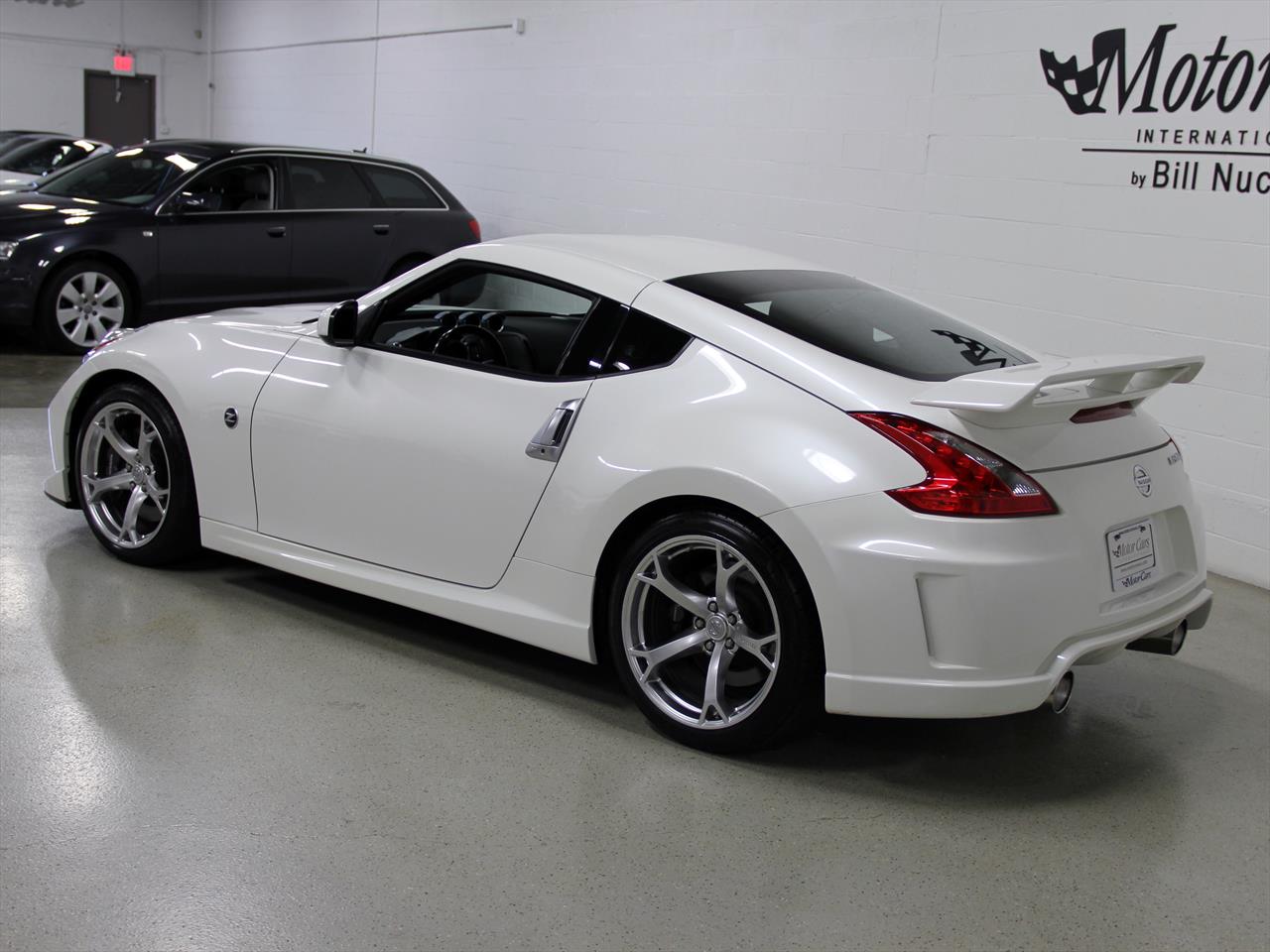 Nissan 350z и 370z отличия